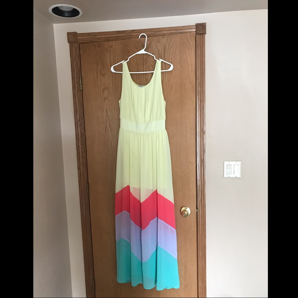 Spring/summer pastel dress